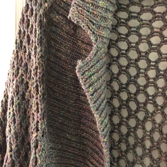 Yoon cozy large knit sweater, size xsmall - Picture 3 of 6